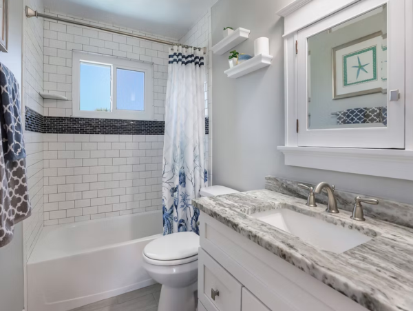Charming Beach Retreat in Holmes Beach with Private Pool